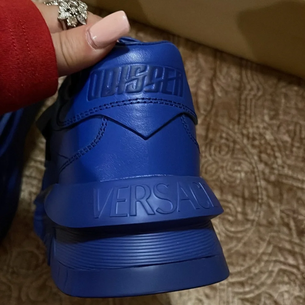 Versace tennis shoes - Picture 6 of 7